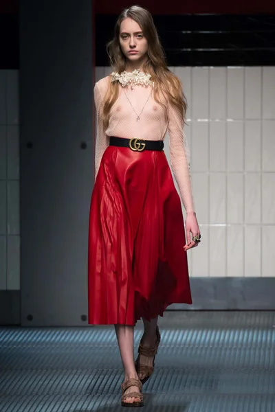 Look 1